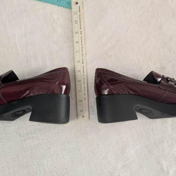 Pepe Menargues Burgundy Patent Leather Loafers - US 9.5 - Picture 5 of 10